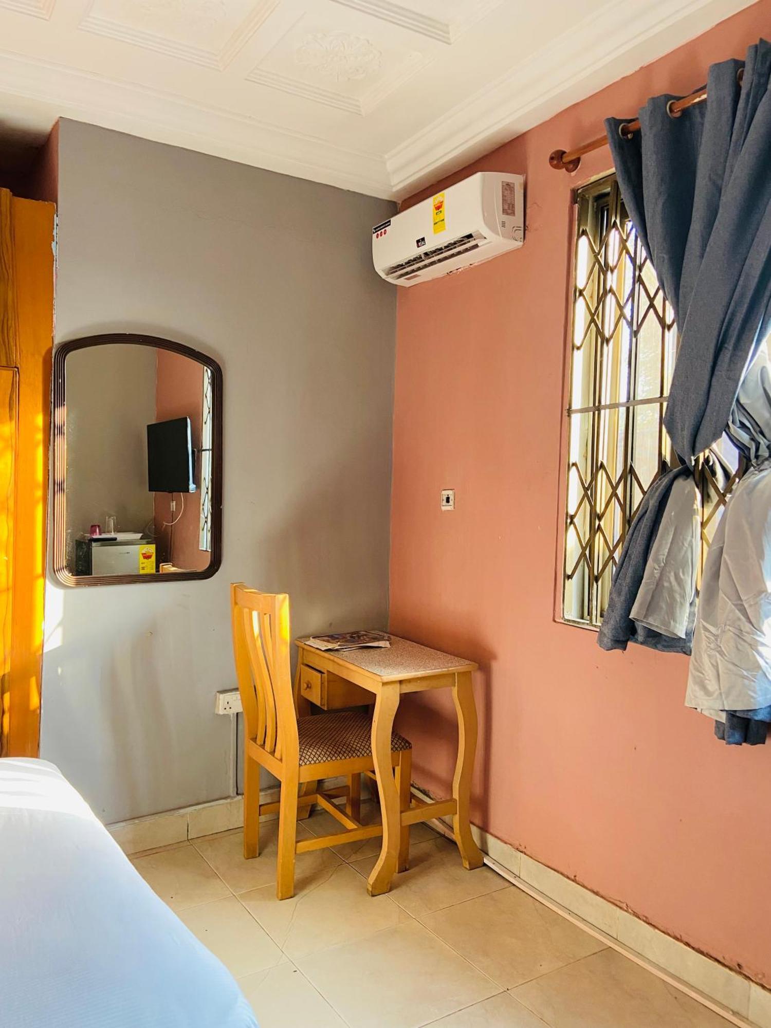 Heaven Gate Hotel Acra Exterior foto